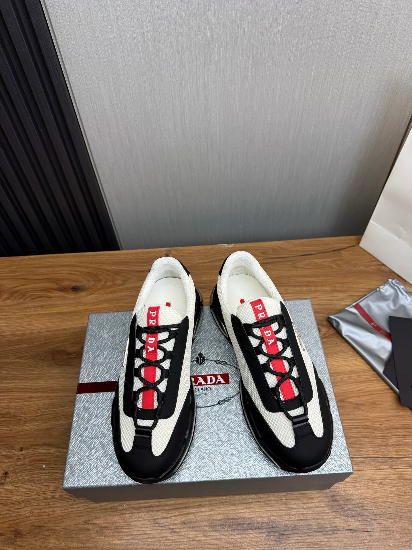 Men's shoes 💰660💰 [PRADA] Men's shoes are popular in the counter, high-quality shipments ✔️Official website synchronization, original imported cowhide with comfortable mesh + cowhide lining, 1⃣️:1⃣️reproduction, original factory air-cushioned original sole, 38-45